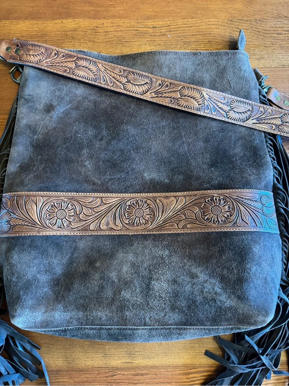 American Darling Distressed Brown Leather Fringe Messenger Bag with Tooled Strap - Picture 3 of 7
